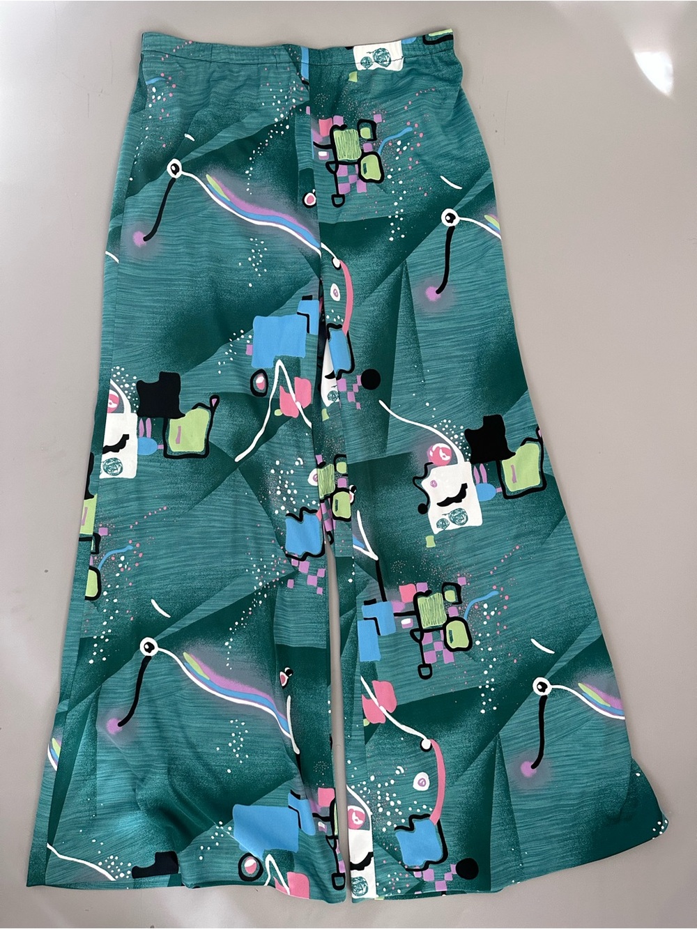 Vintage Abstract Printed Wide-Leg Bottoms in Teal
